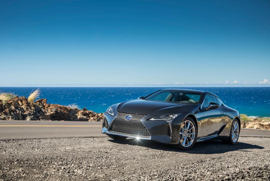  Lexus LC500h 2017 года  (NA) (фото 19 из 40)